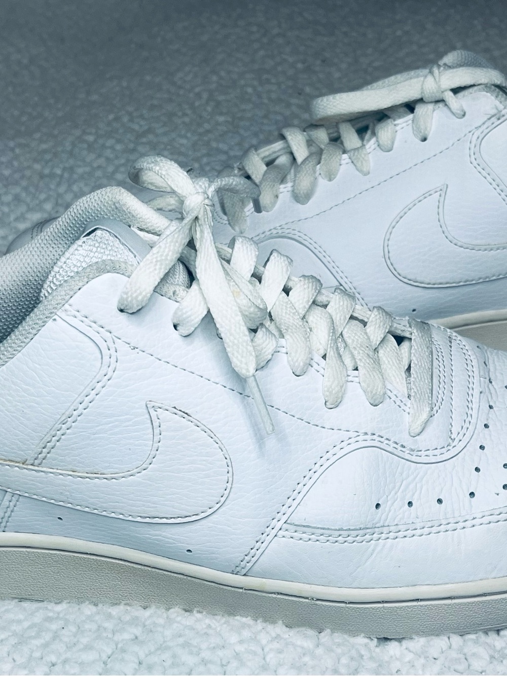 Nike Court Vision low-top sneakers   White on white. Leather and padded
